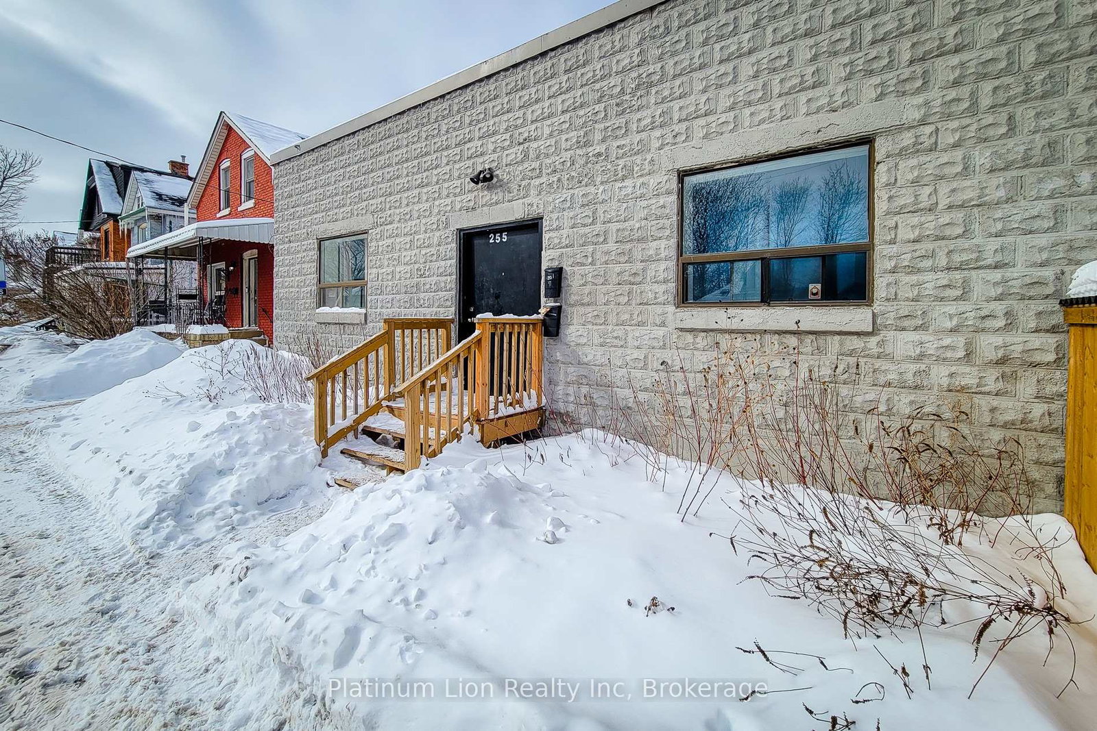25emerald-street-n-hamilton-ontario-x11988869