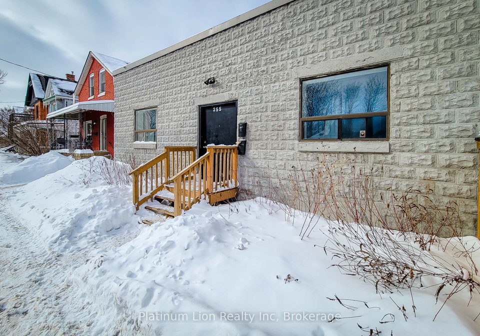 25emerald-street-n-hamilton-ontario-x11988869