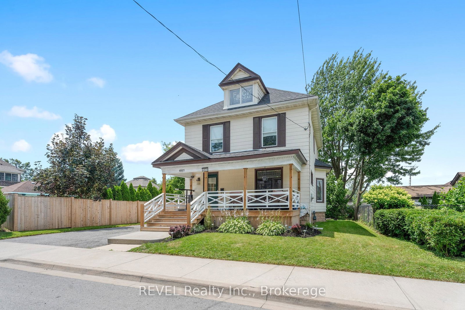 4825-crysler-avenue-niagara-falls-ontario-x11995623