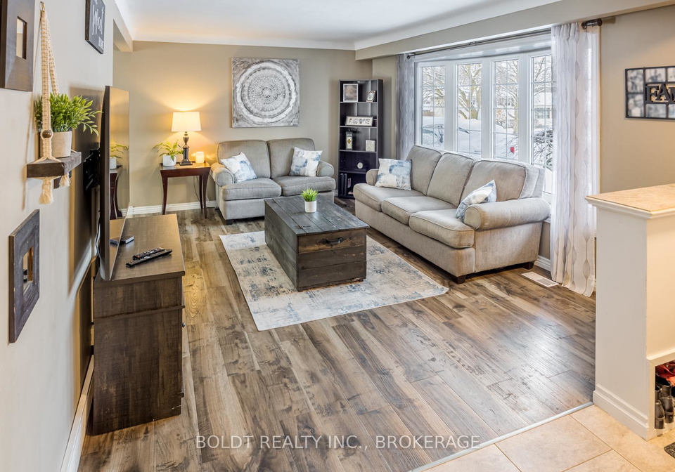 3-beacon-hill-drive-st-catharines-ontario-x11996538