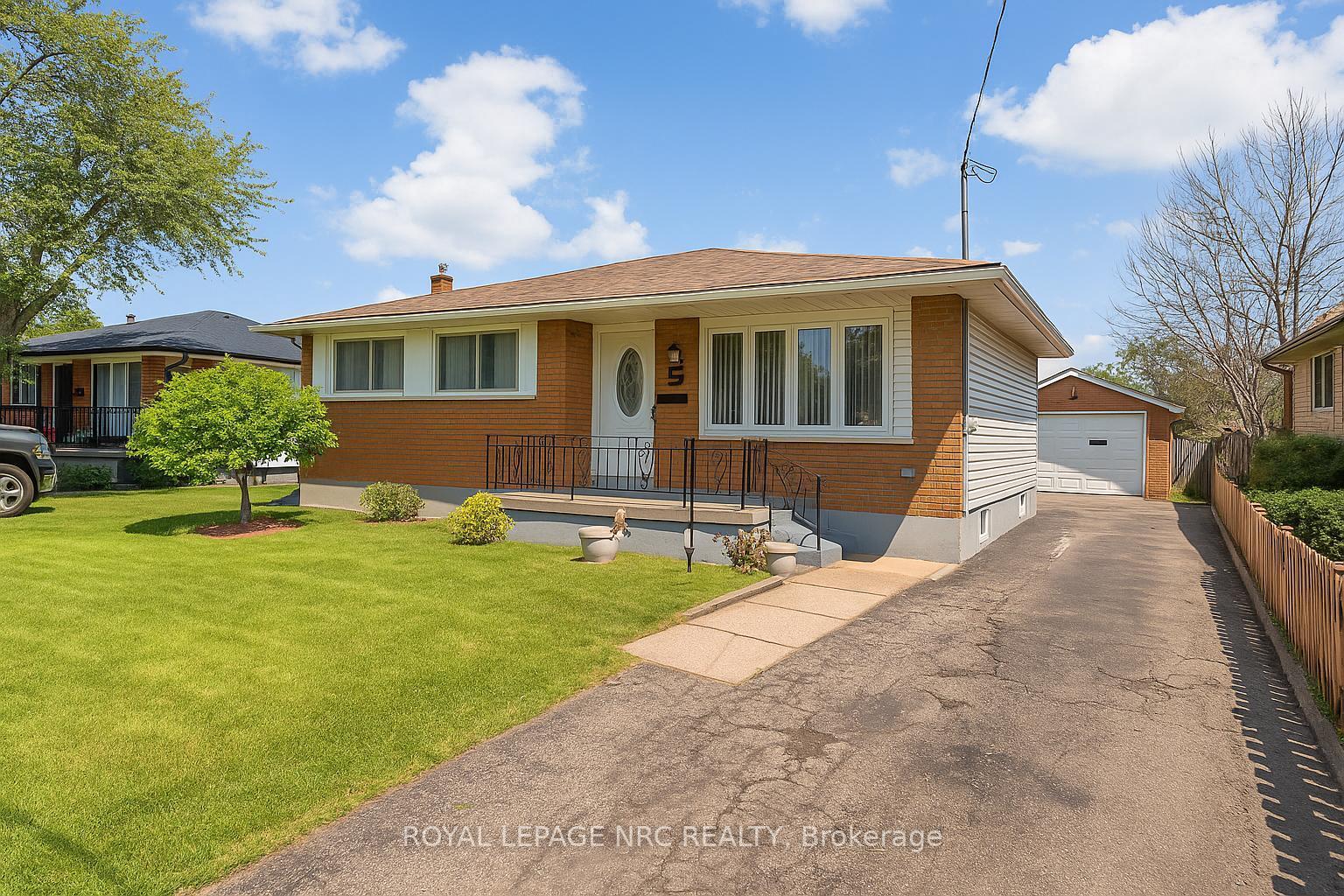 5-ashford-place-st-catharines-ontario-x11996642