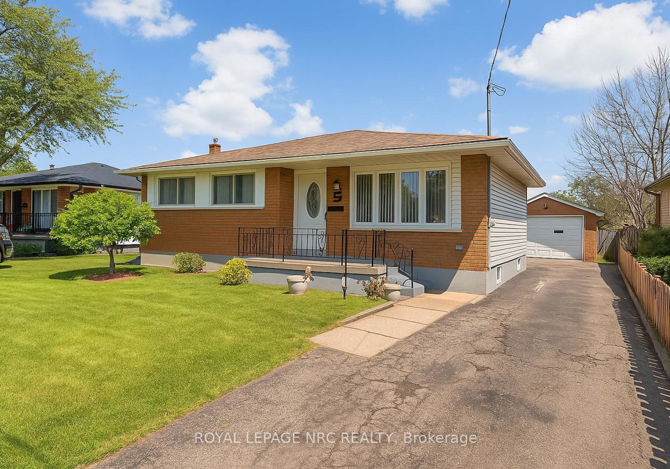 5-ashford-place-st-catharines-ontario-x11996642