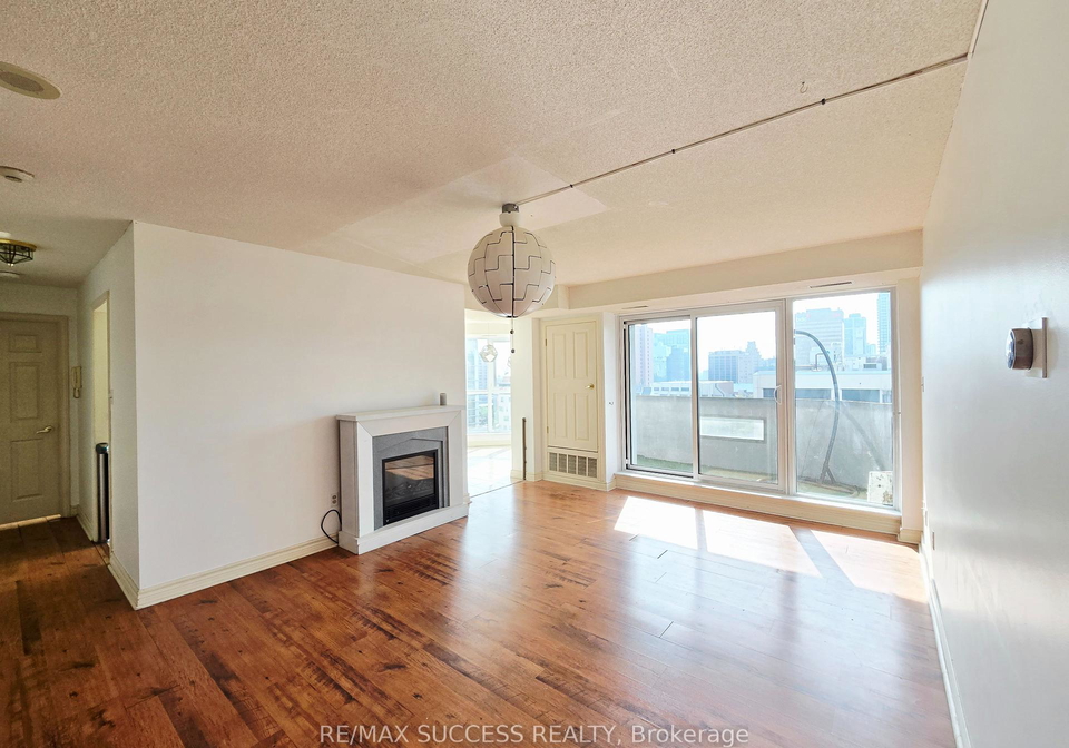 67-caroline-street-s-hamilton-ontario-x11997248