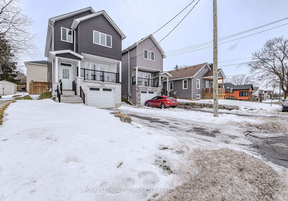 210-queen-street-e-norfolk-ontario-x11998394