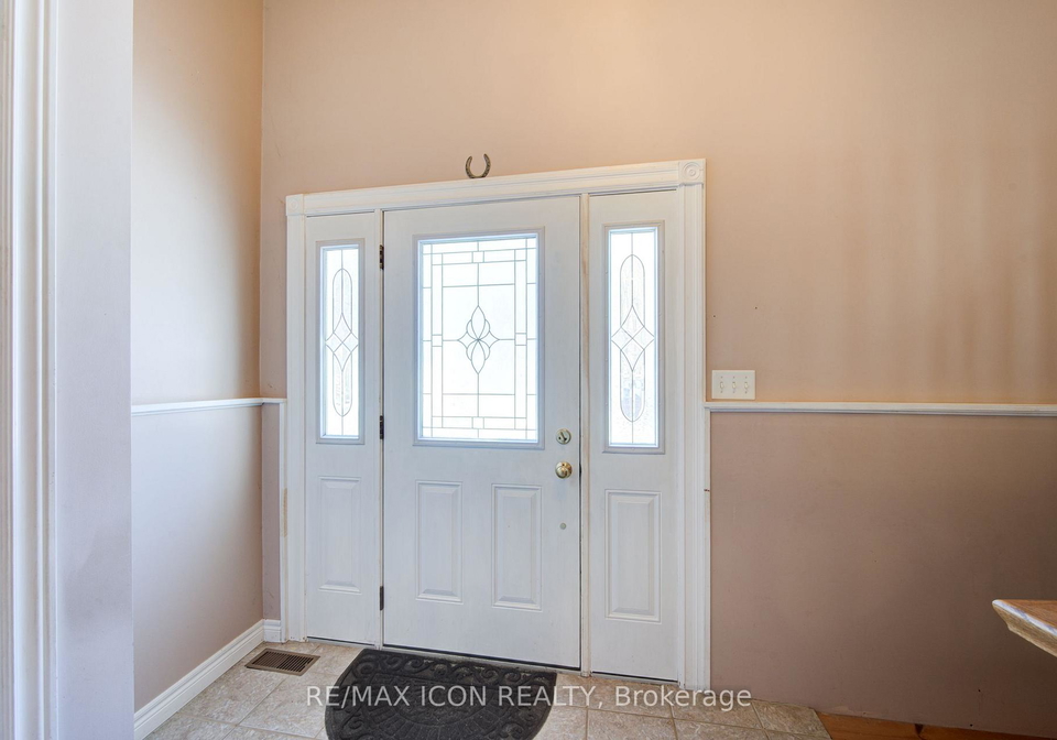 18-commercial-road-norfolk-ontario-x11999056