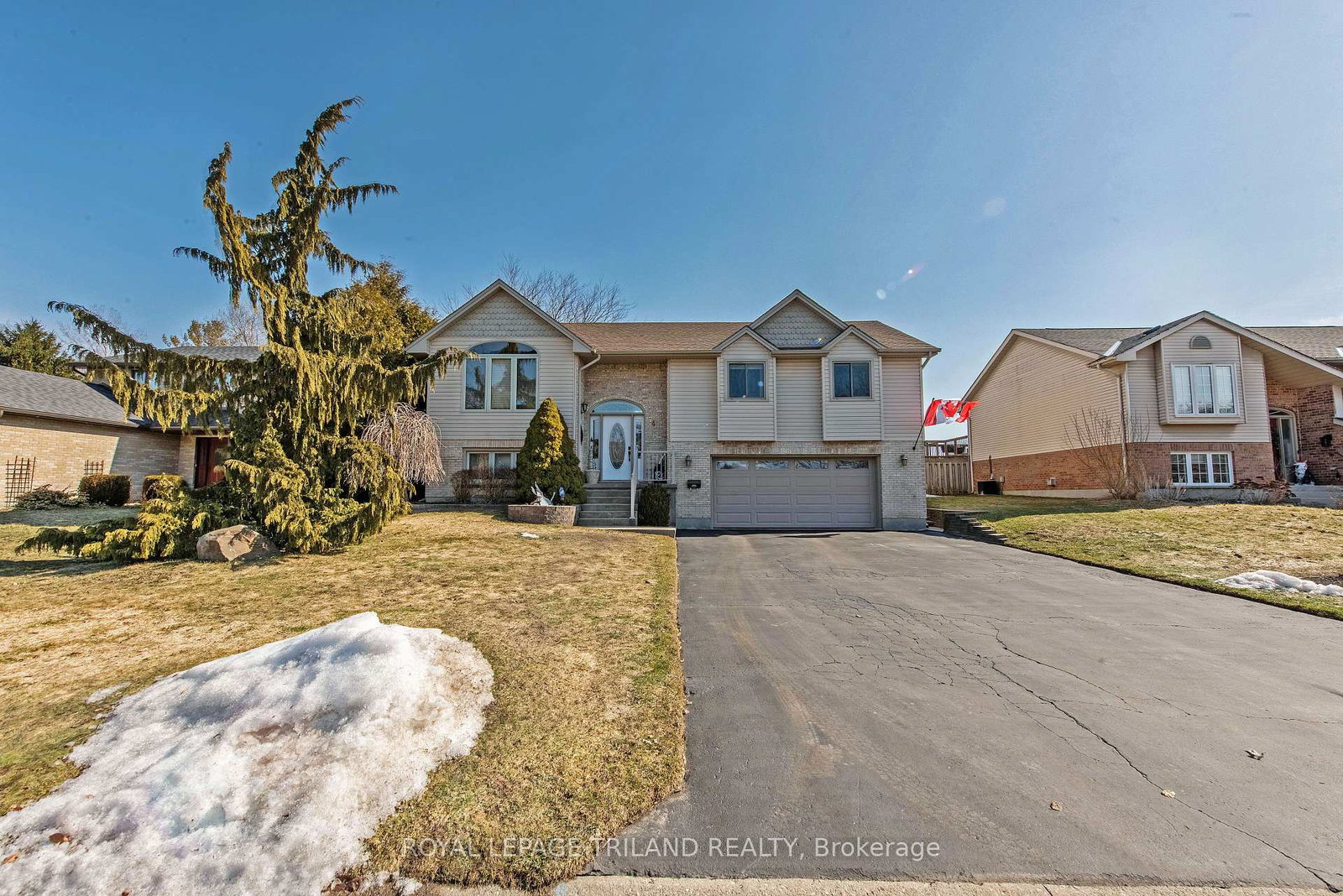 74-village-gate-drive-thames-centre-ontario-x12014276