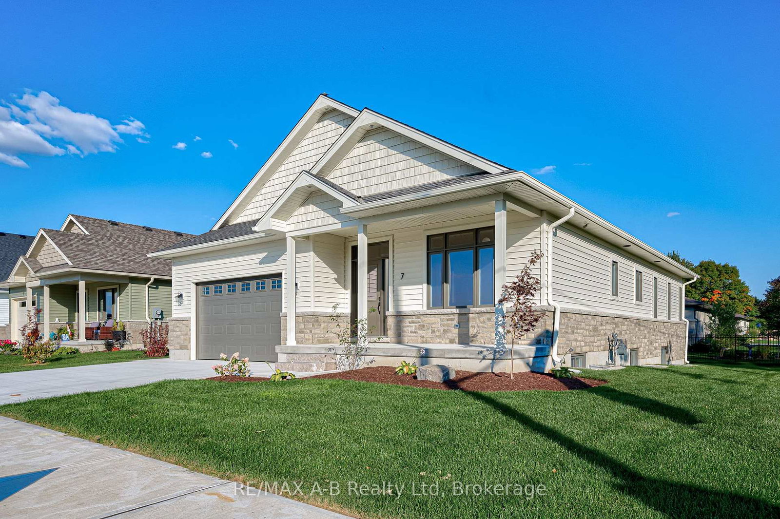 7-nelson-street-west-perth-ontario-x12014291