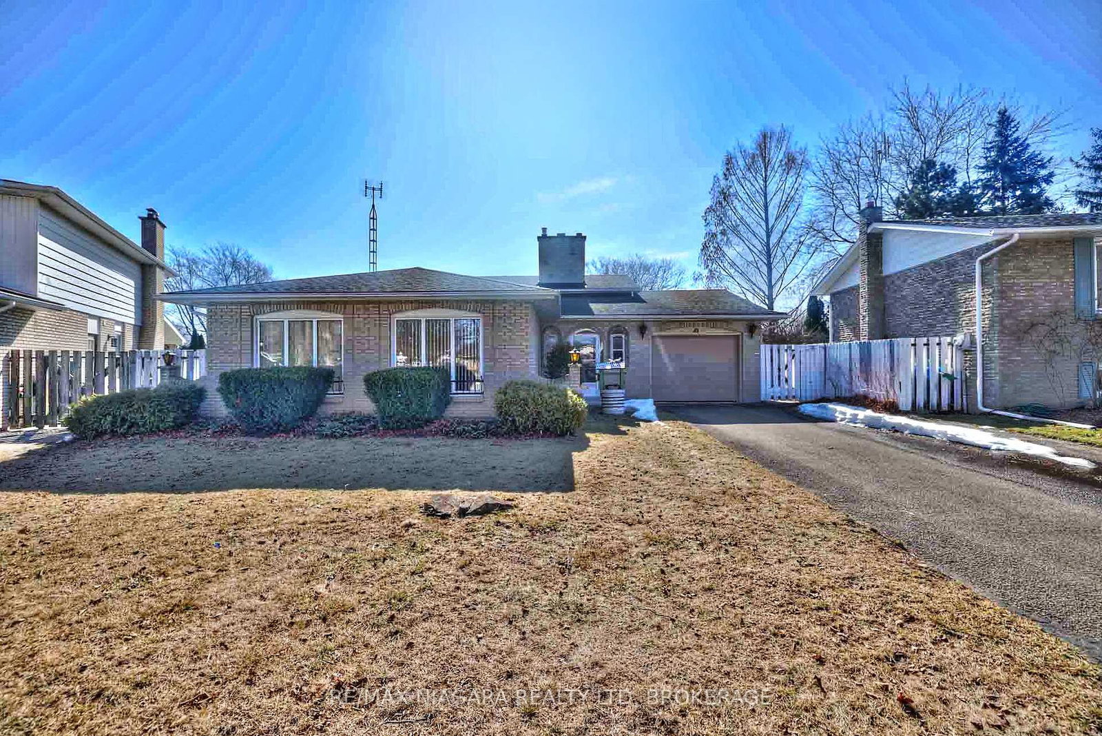 10-harbour-heights-lane-st-catharines-ontario-x12015534