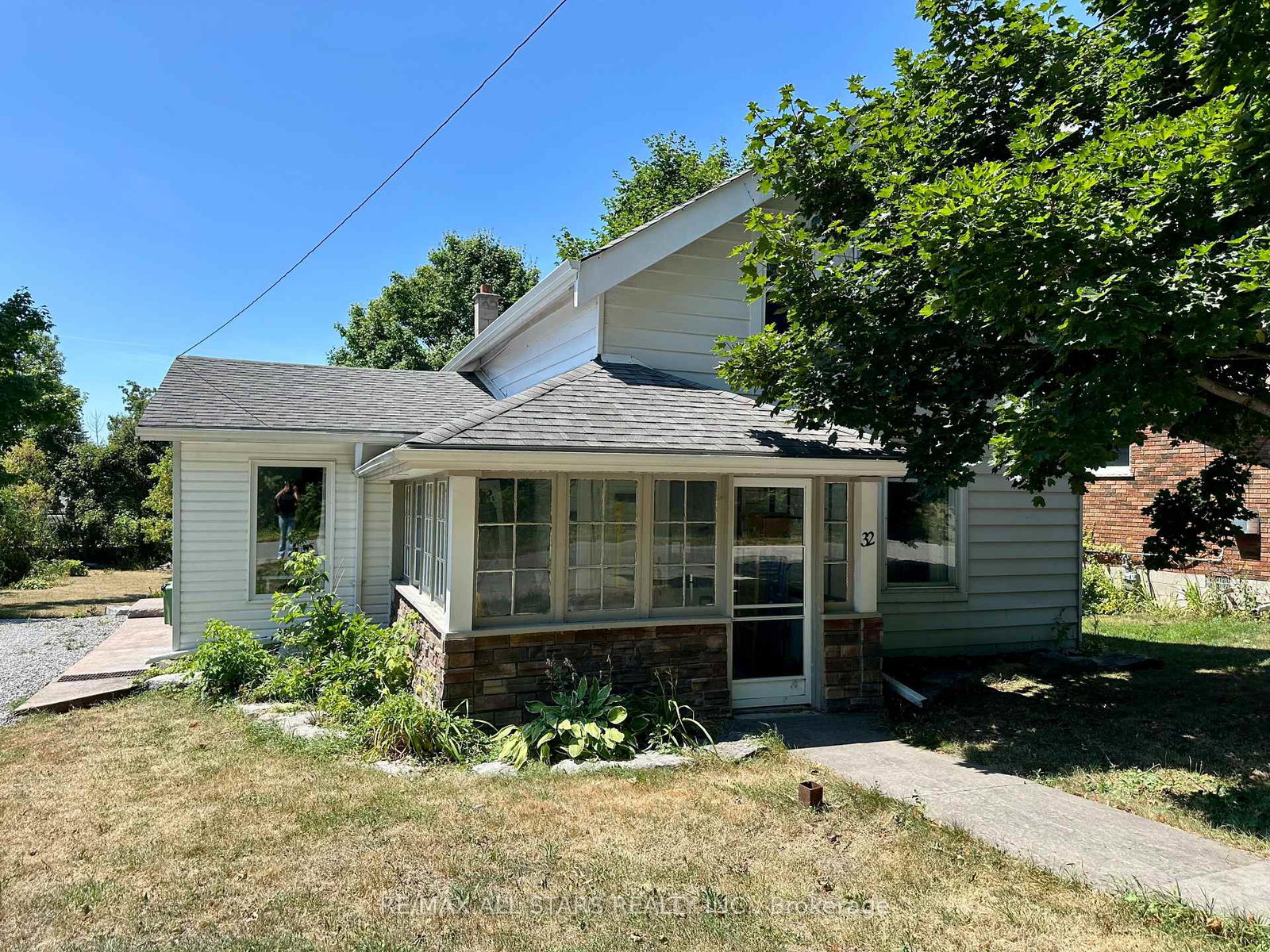 32-bond-street-e-kawartha-lakes-ontario-x12016599