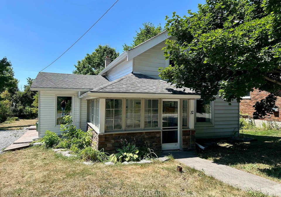 32-bond-street-e-kawartha-lakes-ontario-x12016599