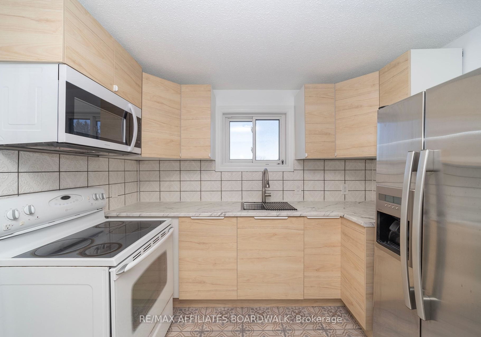 1133-maisonneuve-street-n-ottawa-ontario-x12020360