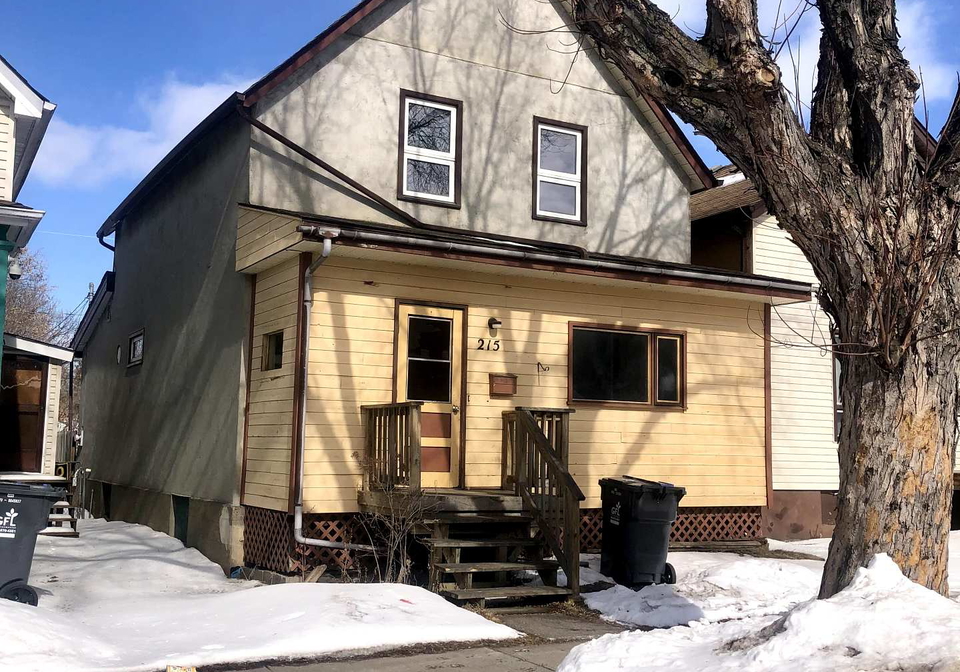 215-cumming-street-thunder-bay-ontario-x12020778
