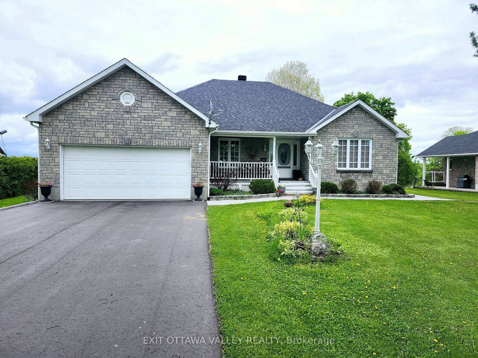 37-lachance-trail-whitewater-region-ontario-x12022649