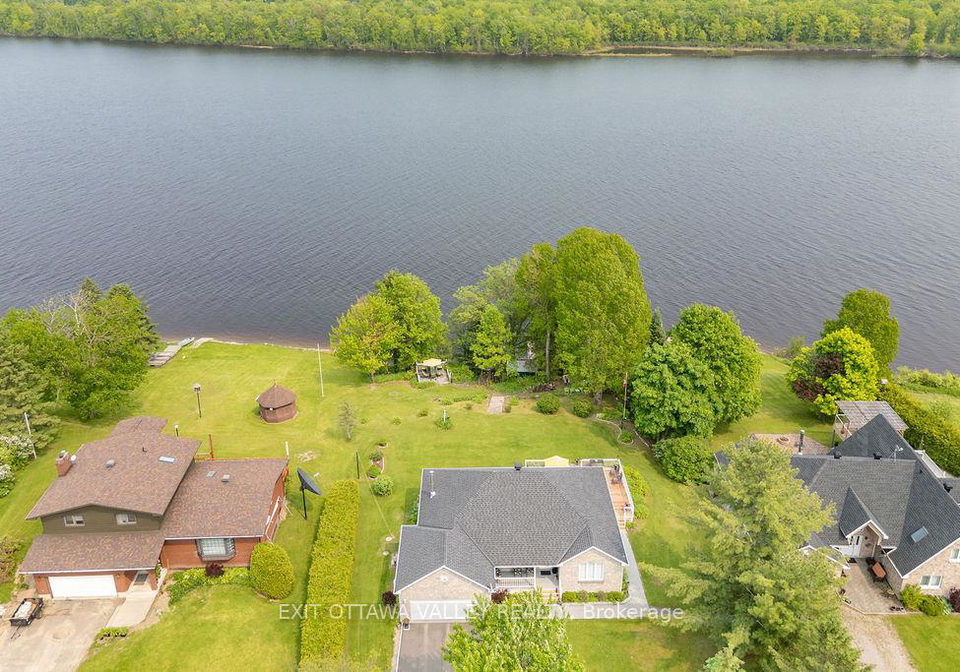 37-lachance-trail-whitewater-region-ontario-x12022649