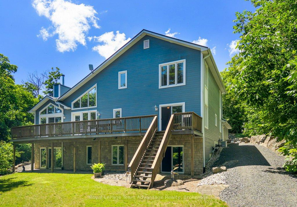 3-lyndsey-lane-mckellar-ontario-x12023115