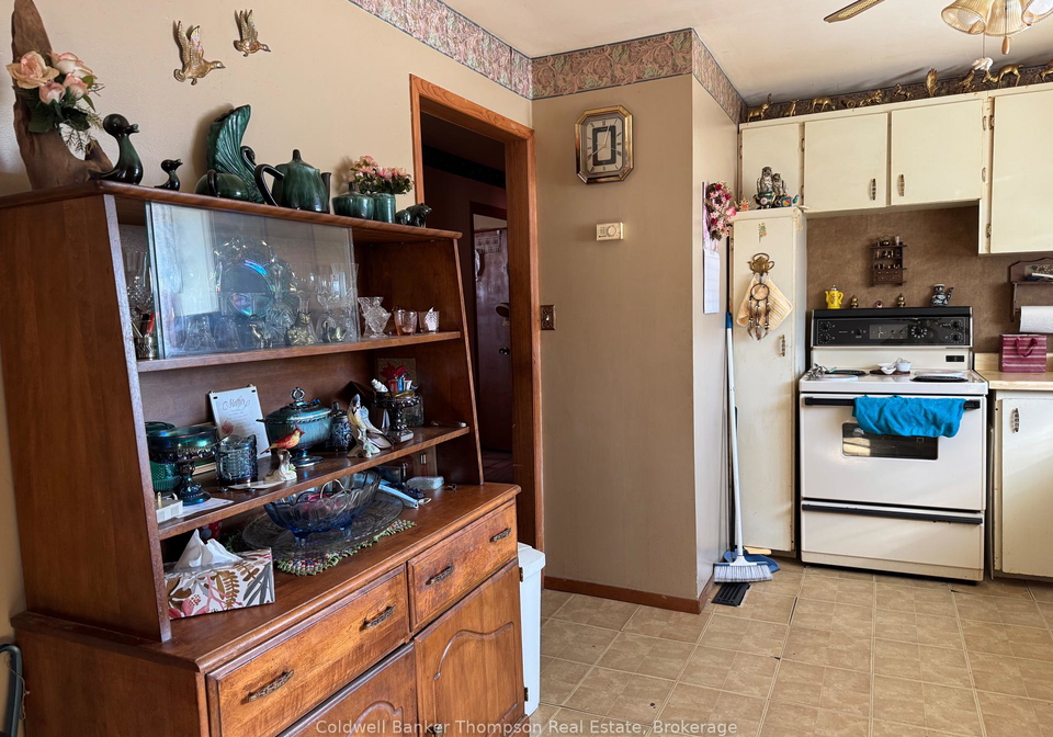 4689-518-west-highway-mcmurrichmonteith-ontario-x12028568
