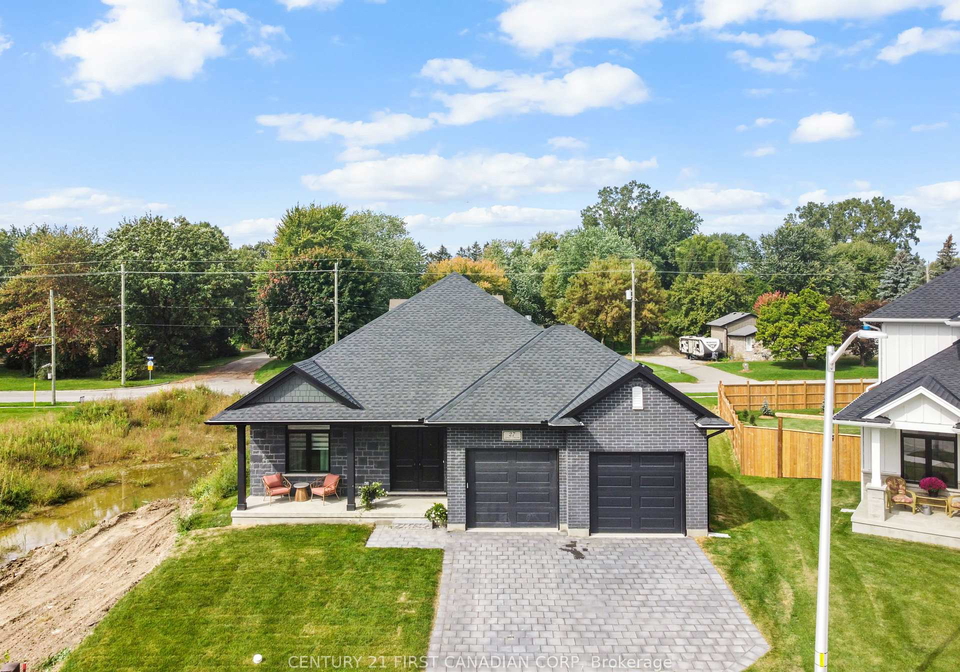 27-spruce-crescent-north-middlesex-ontario-x12030689