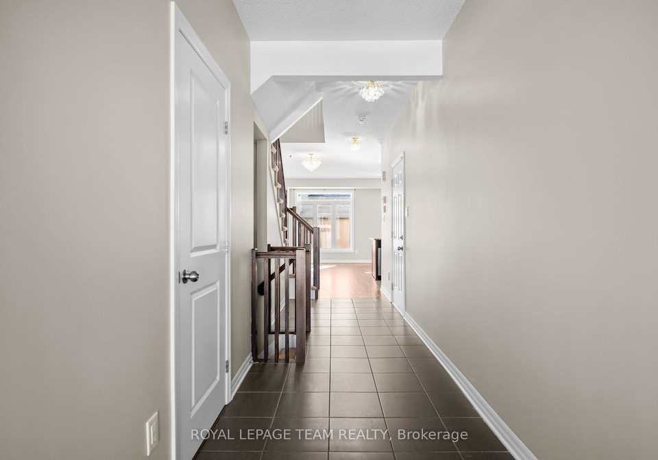628-spring-valley-drive-ottawa-ontario-x12031139