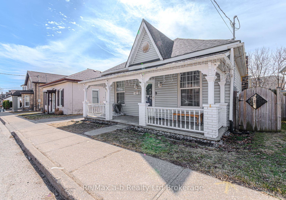42-lawrence-street-brant-ontario-x12031607