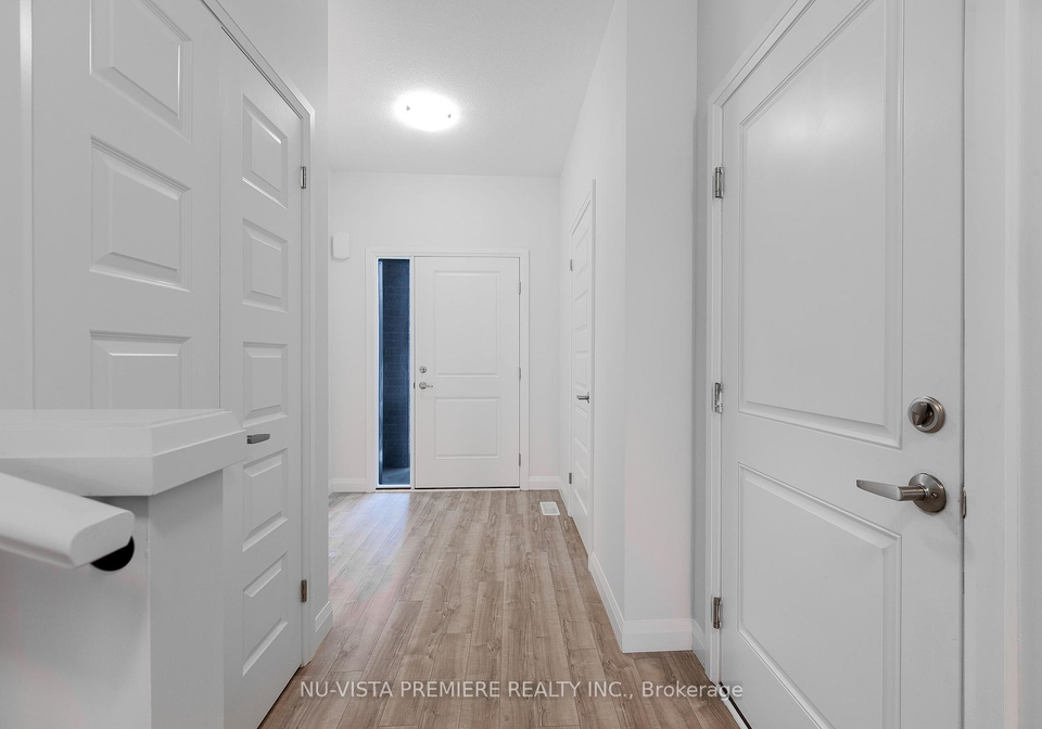 1820-canvas-way-london-north-ontario-x12032075