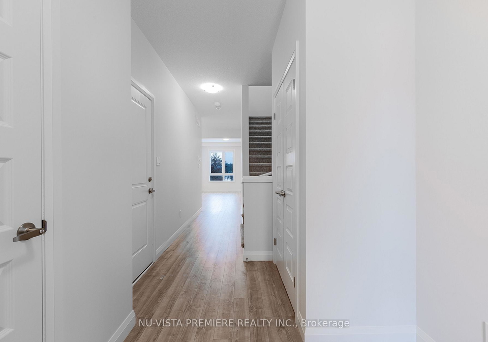 1820-canvas-way-london-north-ontario-x12032075