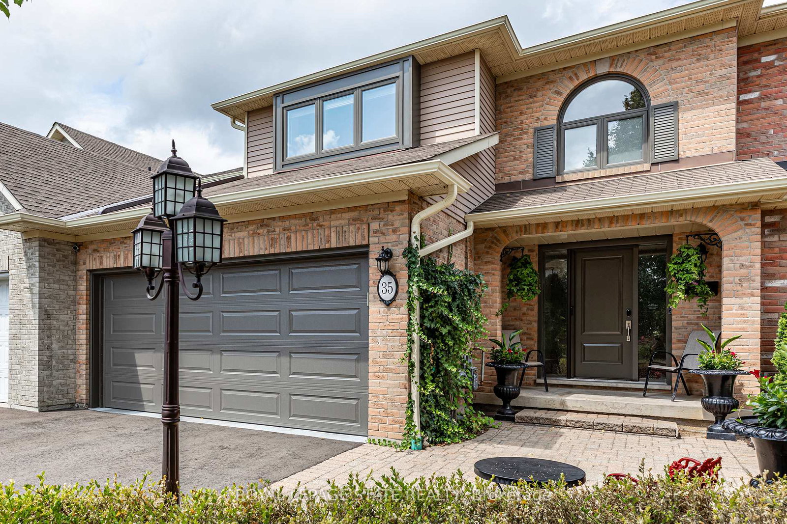 35-banbury-drive-hamilton-ontario-x12032393