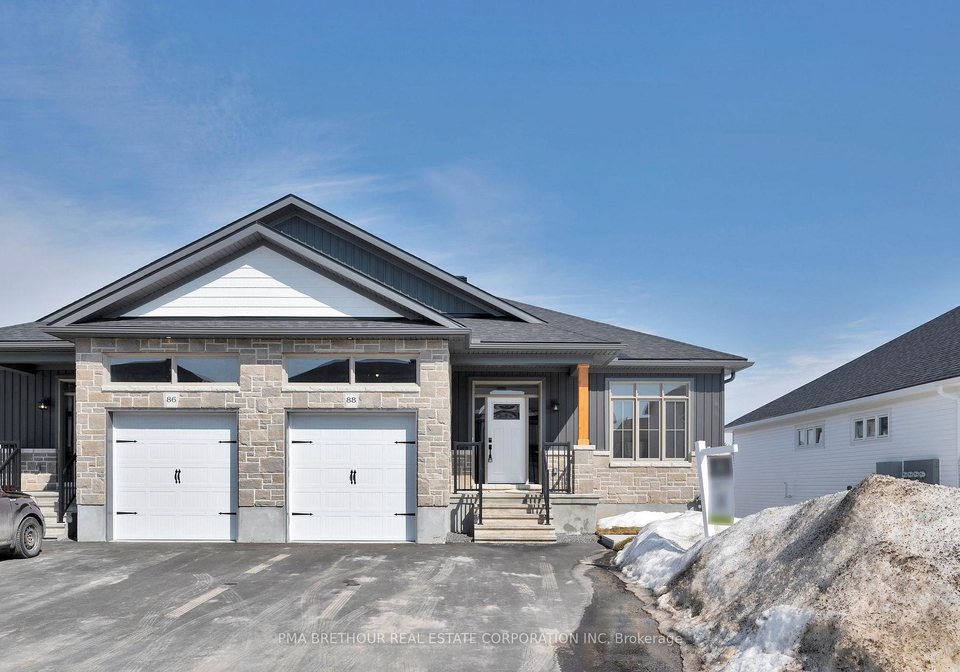 88-whitcomb-crescent-smith-falls-ontario-x12038410