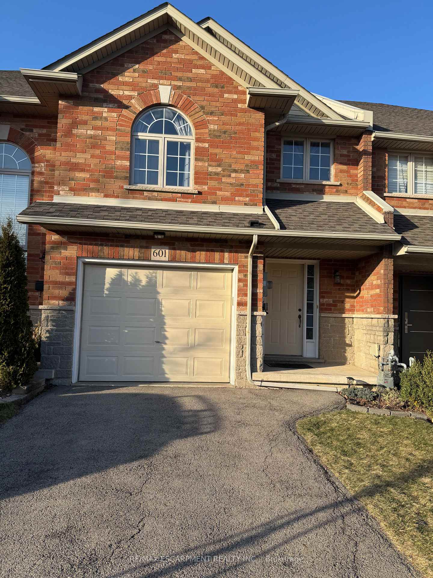 601-southridge-drive-hamilton-ontario-x12039354