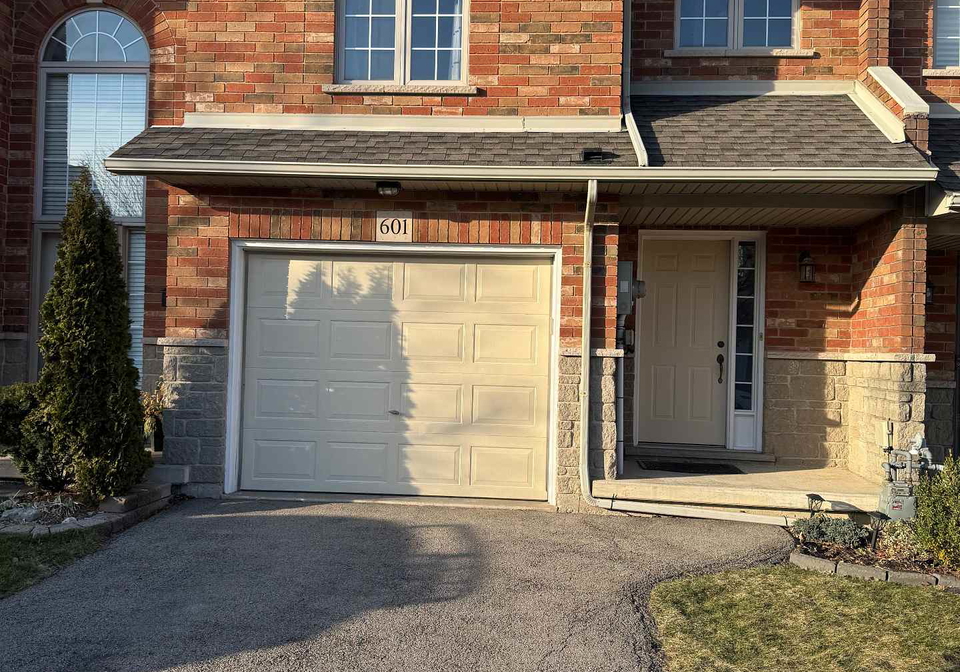 601-southridge-drive-hamilton-ontario-x12039354