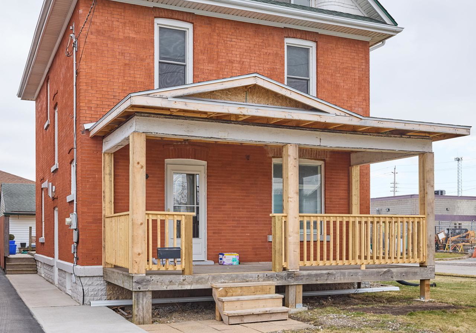 160-burgar-street-welland-ontario-x12040438