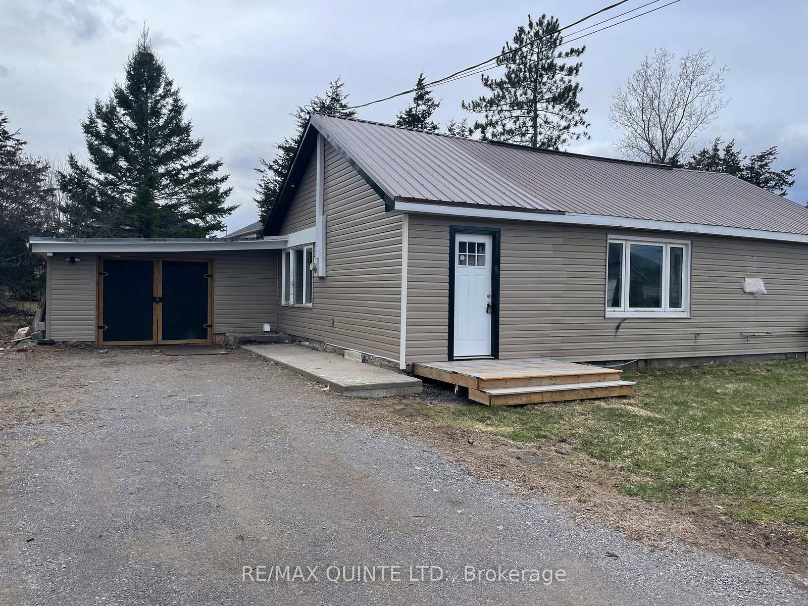 37-north-trent-street-quinte-west-ontario-x12040856