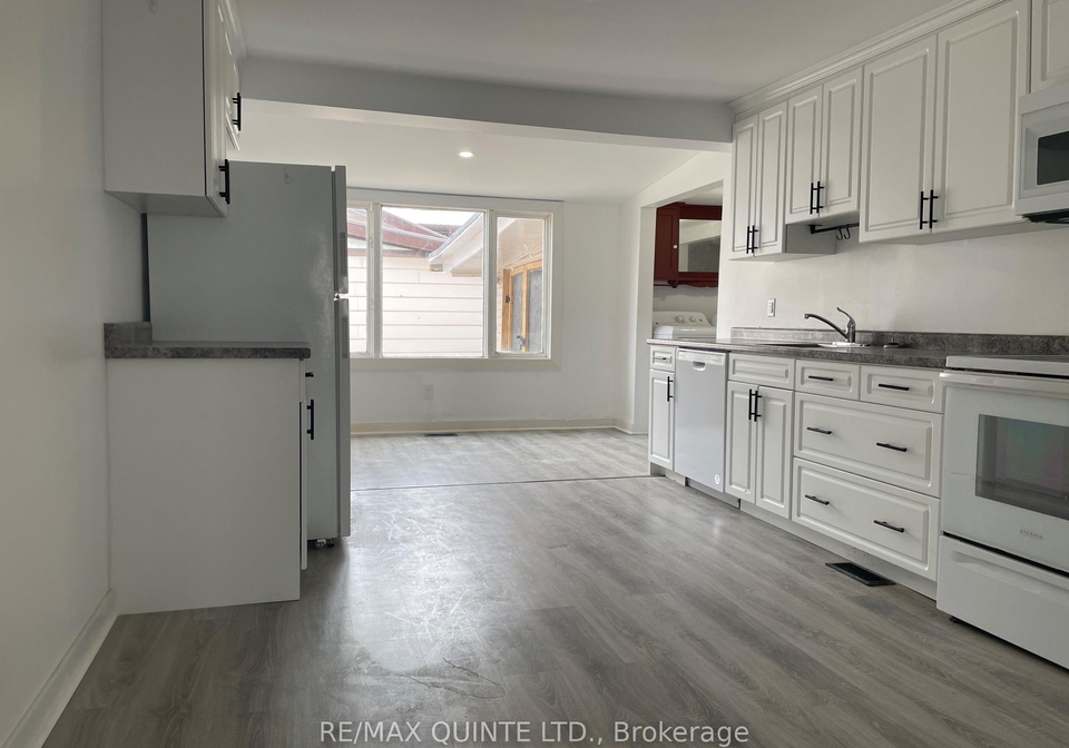 37-north-trent-street-quinte-west-ontario-x12040856