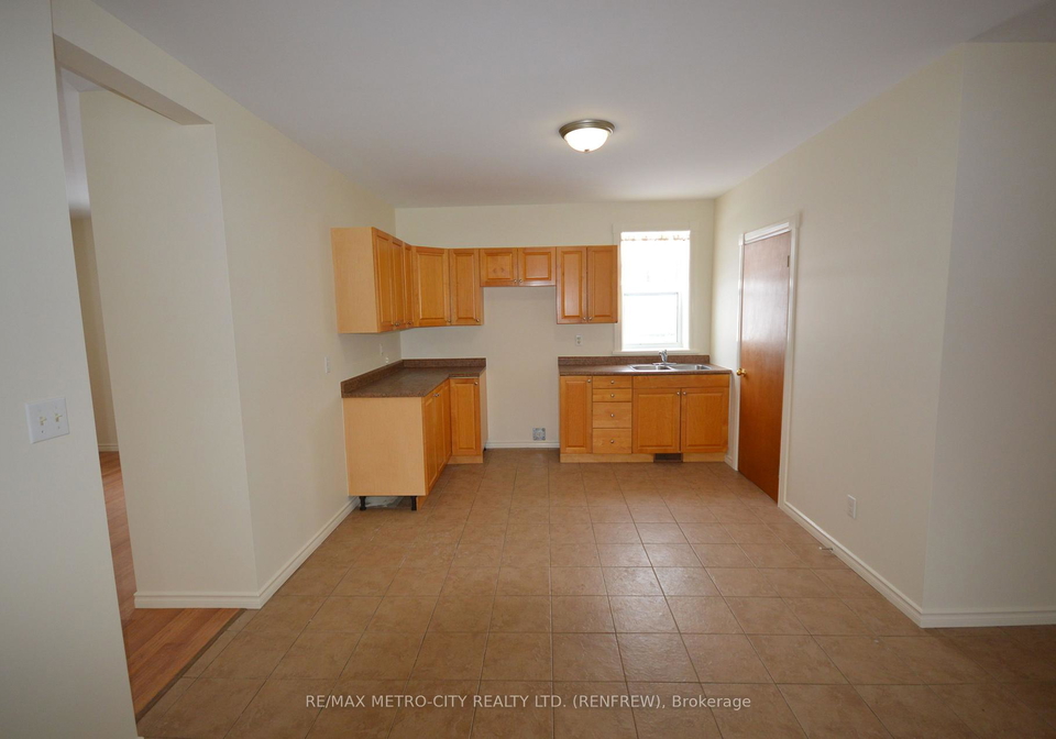 2089-russett-drive-mcnabbraeside-ontario-x12042883