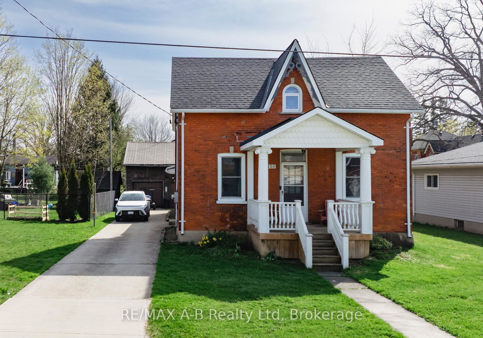 130-quebec-street-west-perth-ontario-x12044878