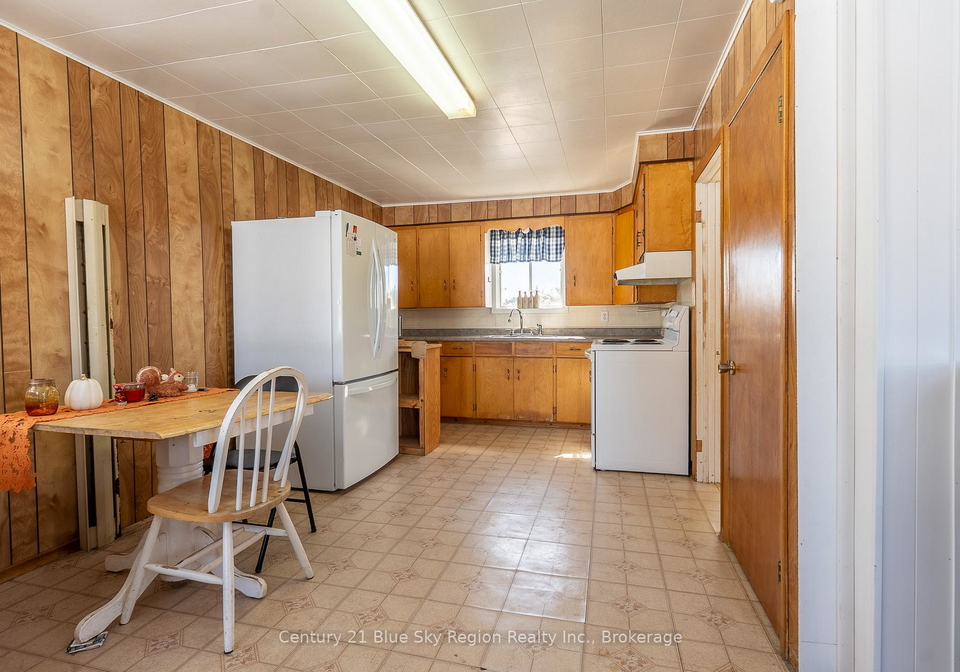 8919-highway-64-s-st-charles-ontario-x12045482