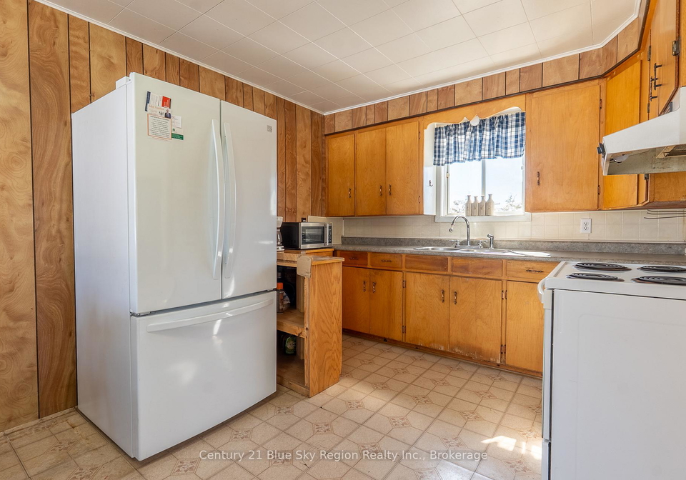 8919-highway-64-s-st-charles-ontario-x12045482