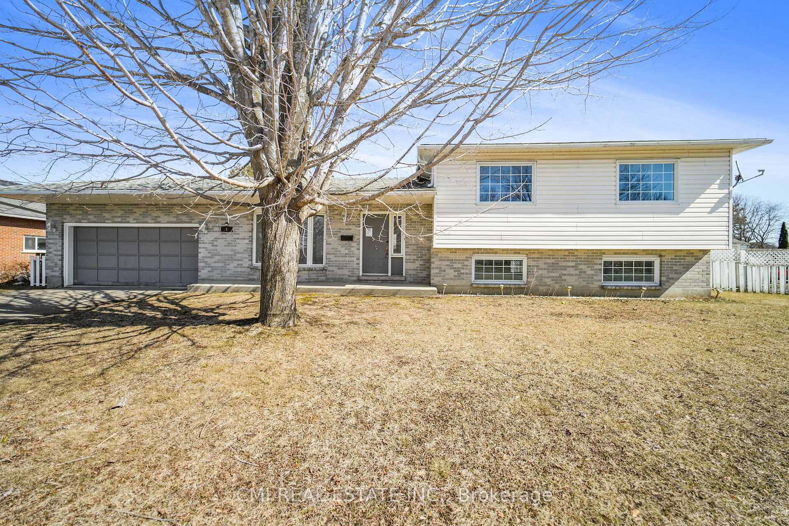 1-scott-crescent-perth-ontario-x12049381