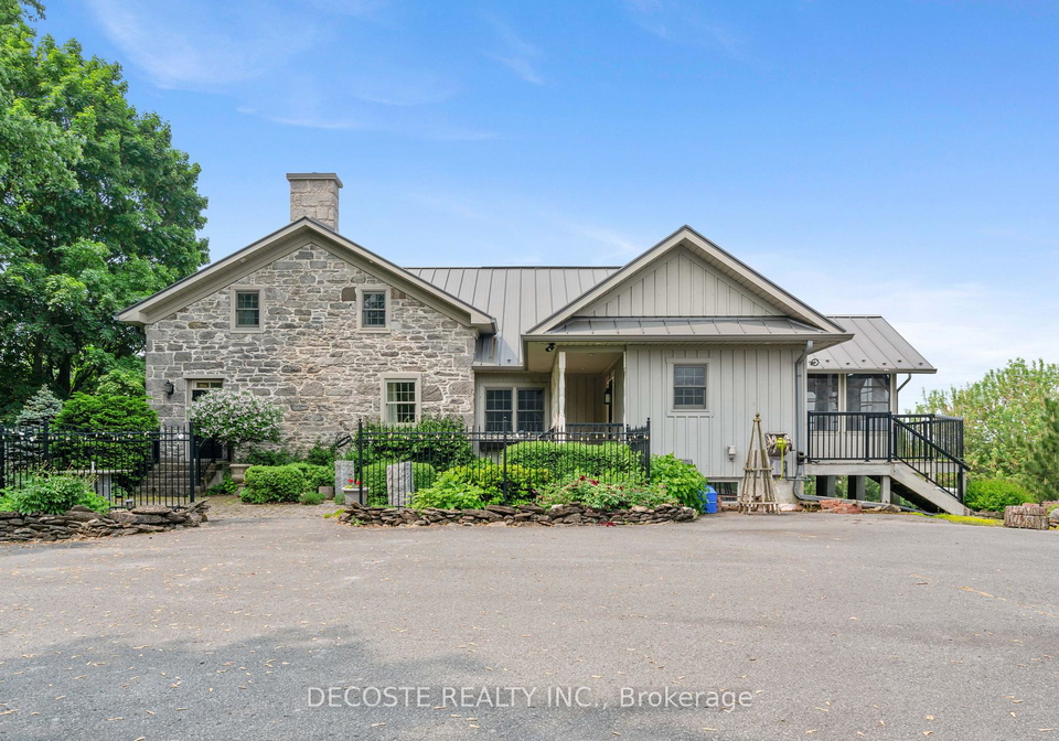 21837-concession-6-road-south-glengarry-ontario-x12049637