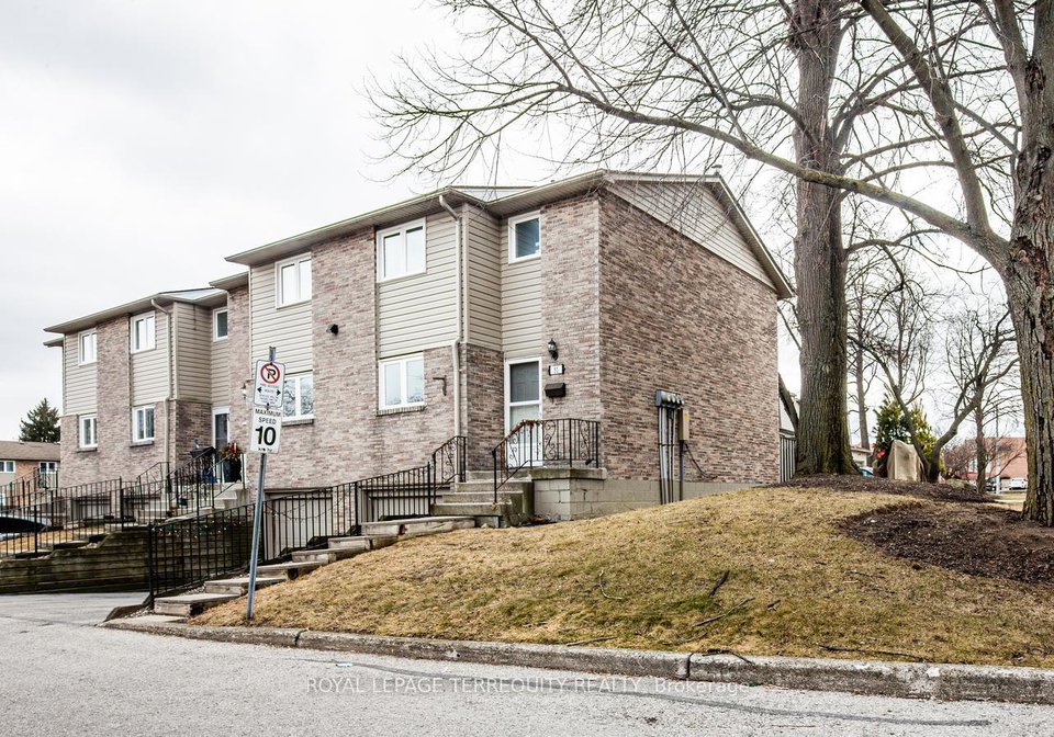 33-rochelle-avenue-hamilton-ontario-x12050700