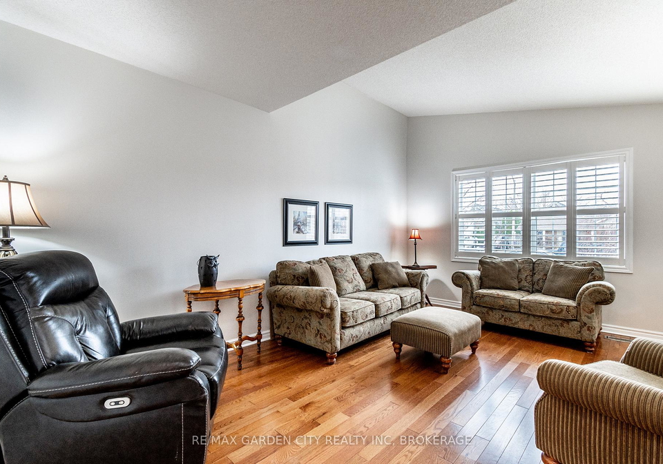 7-fox-trail-drive-st-catharines-ontario-x12051574