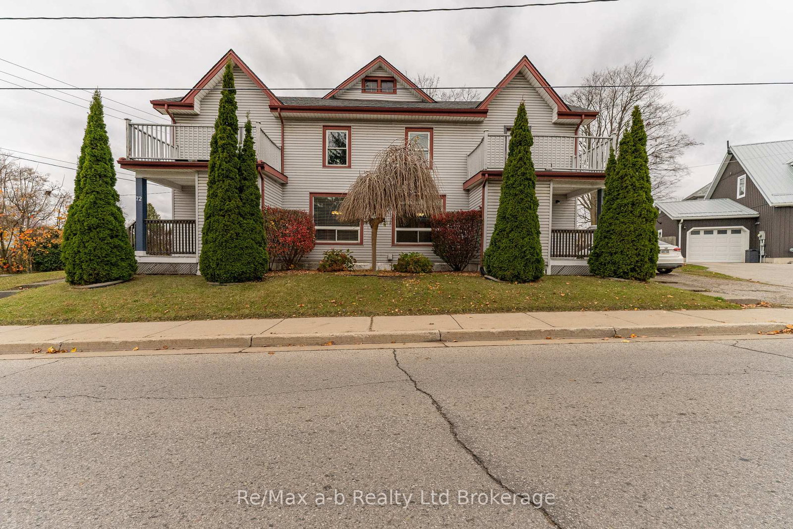 72-74-brock-street-e-tillsonburg-ontario-x12051662