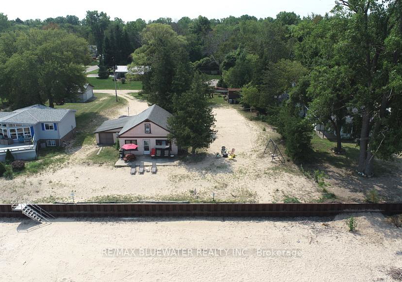 6290-william-street-lambton-shores-ontario-x12052114