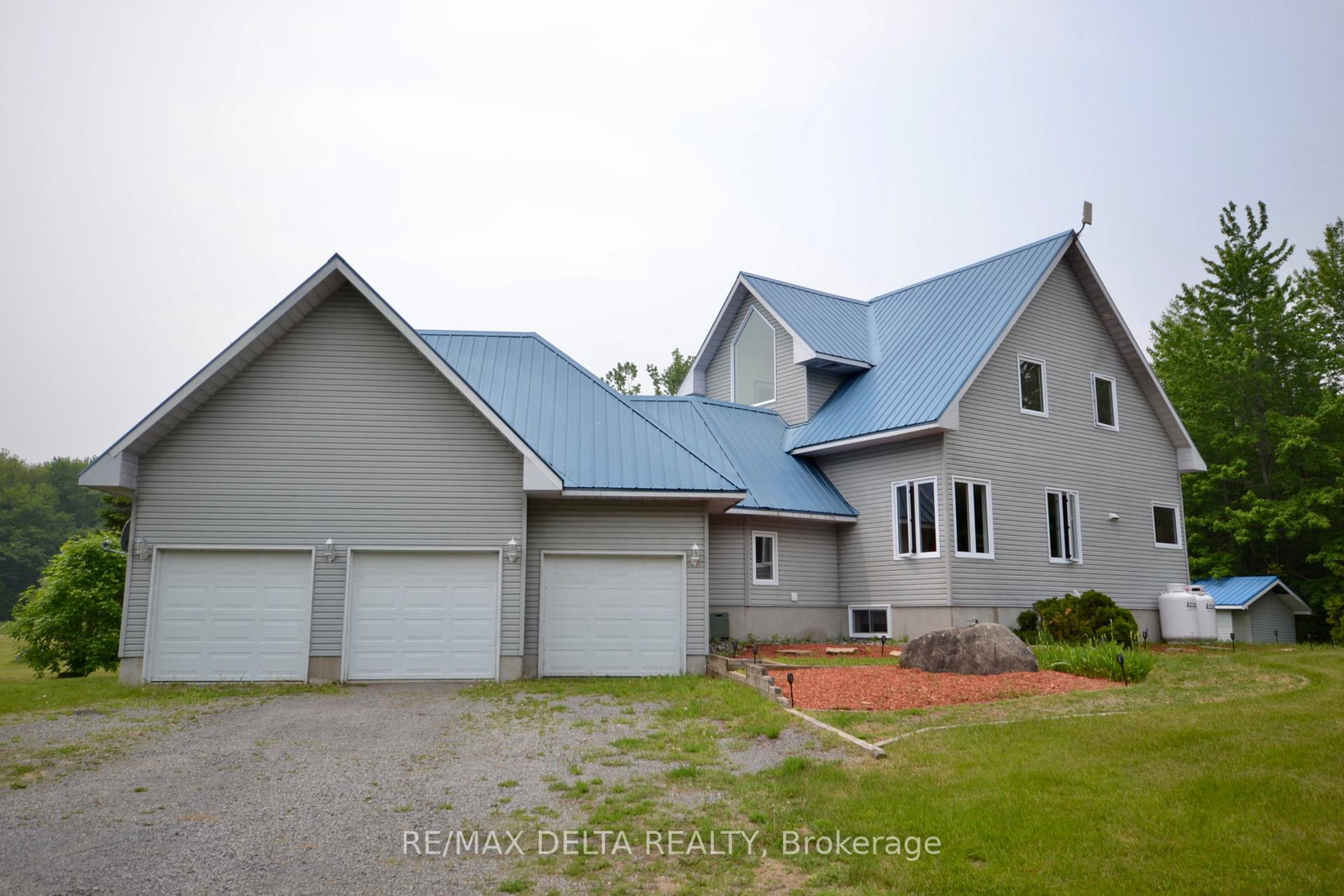 3888-schnupp-road-clarence-rockland-ontario-x12052123