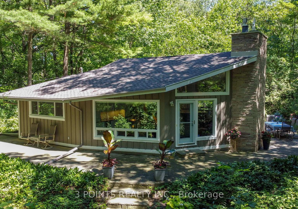 4-frances-crescent-south-huron-ontario-x12054000