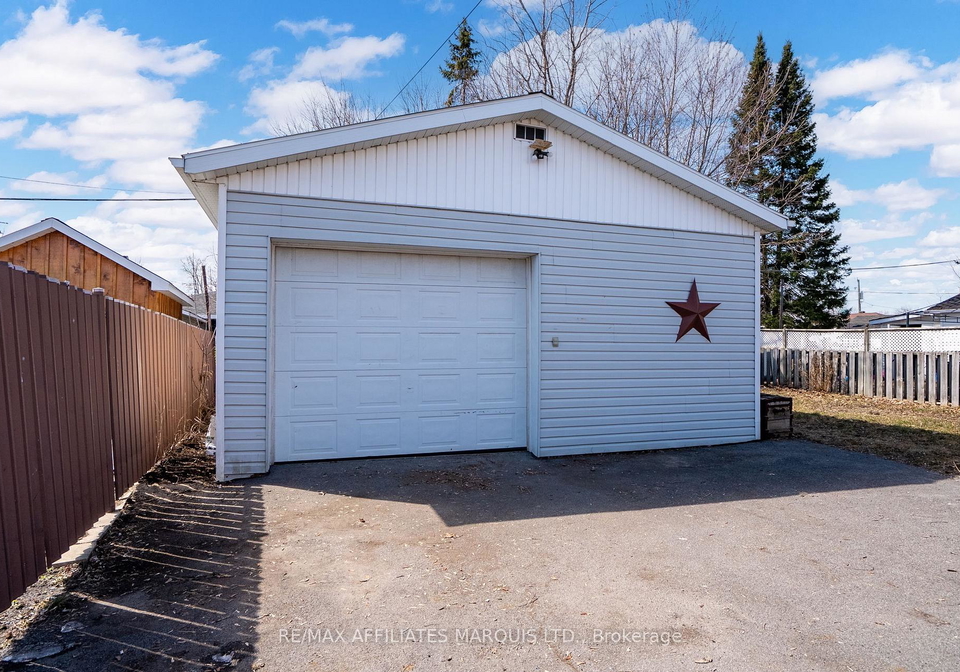 1106-daly-avenue-cornwall-ontario-x12055354