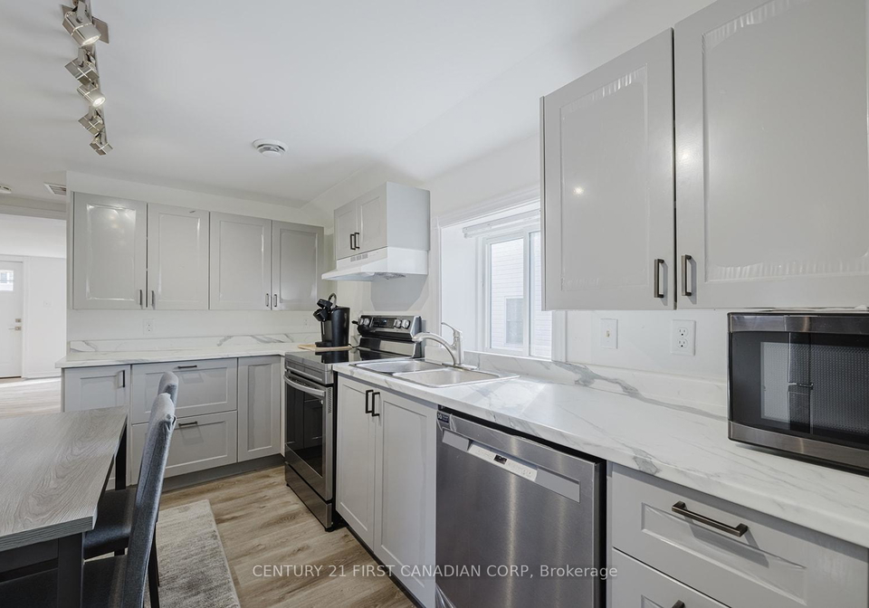 47-broadway-street-chatham-kent-ontario-x12055549