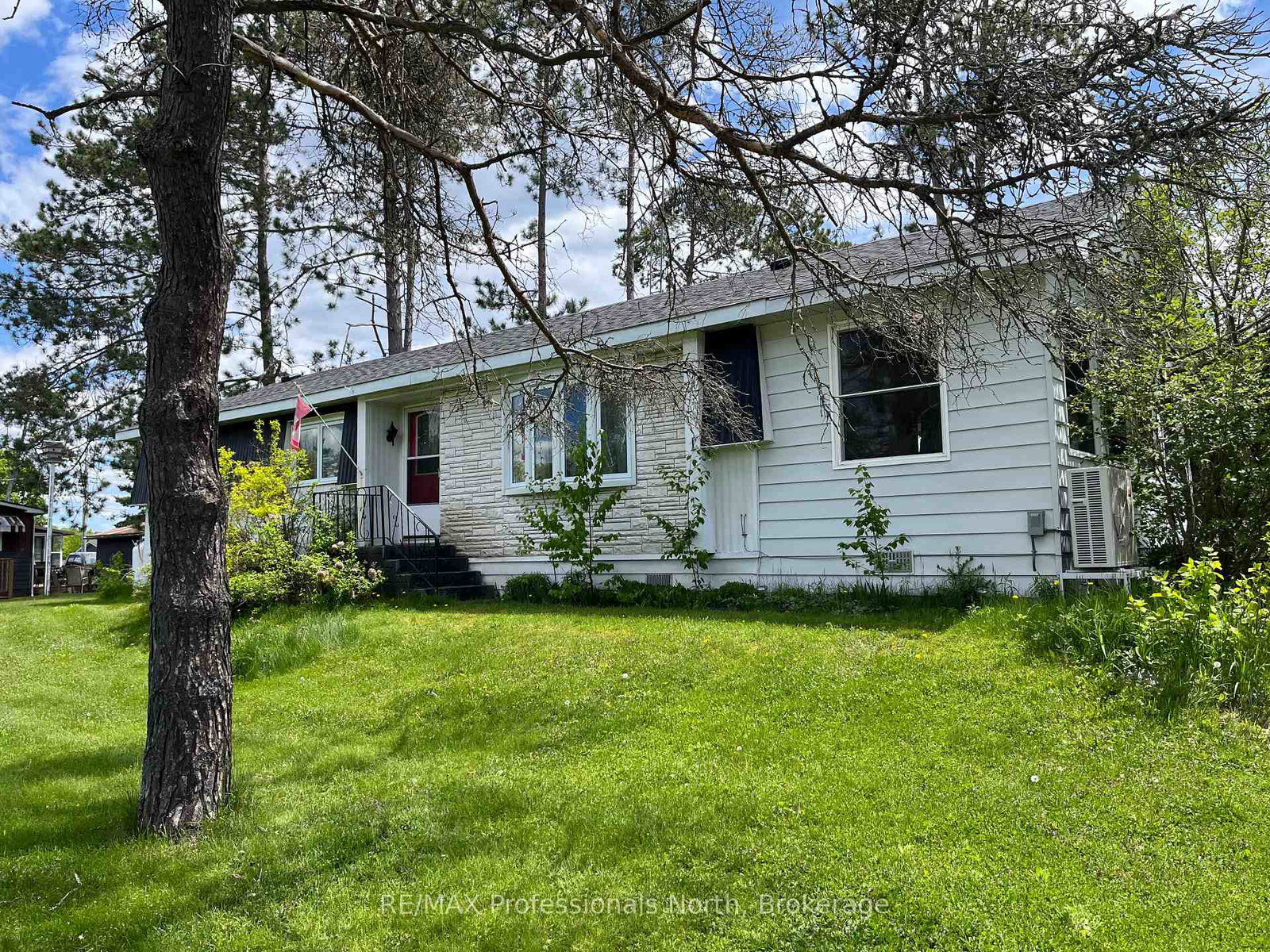 1024-fifth-lane-minden-hills-ontario-x12055996