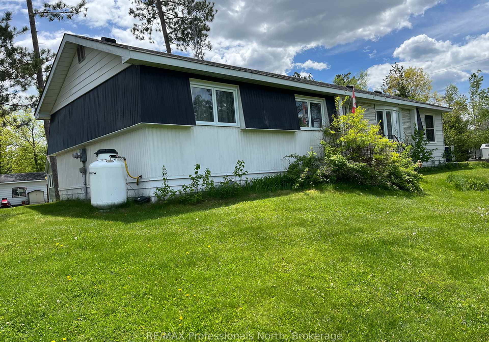 1024-fifth-lane-minden-hills-ontario-x12055996