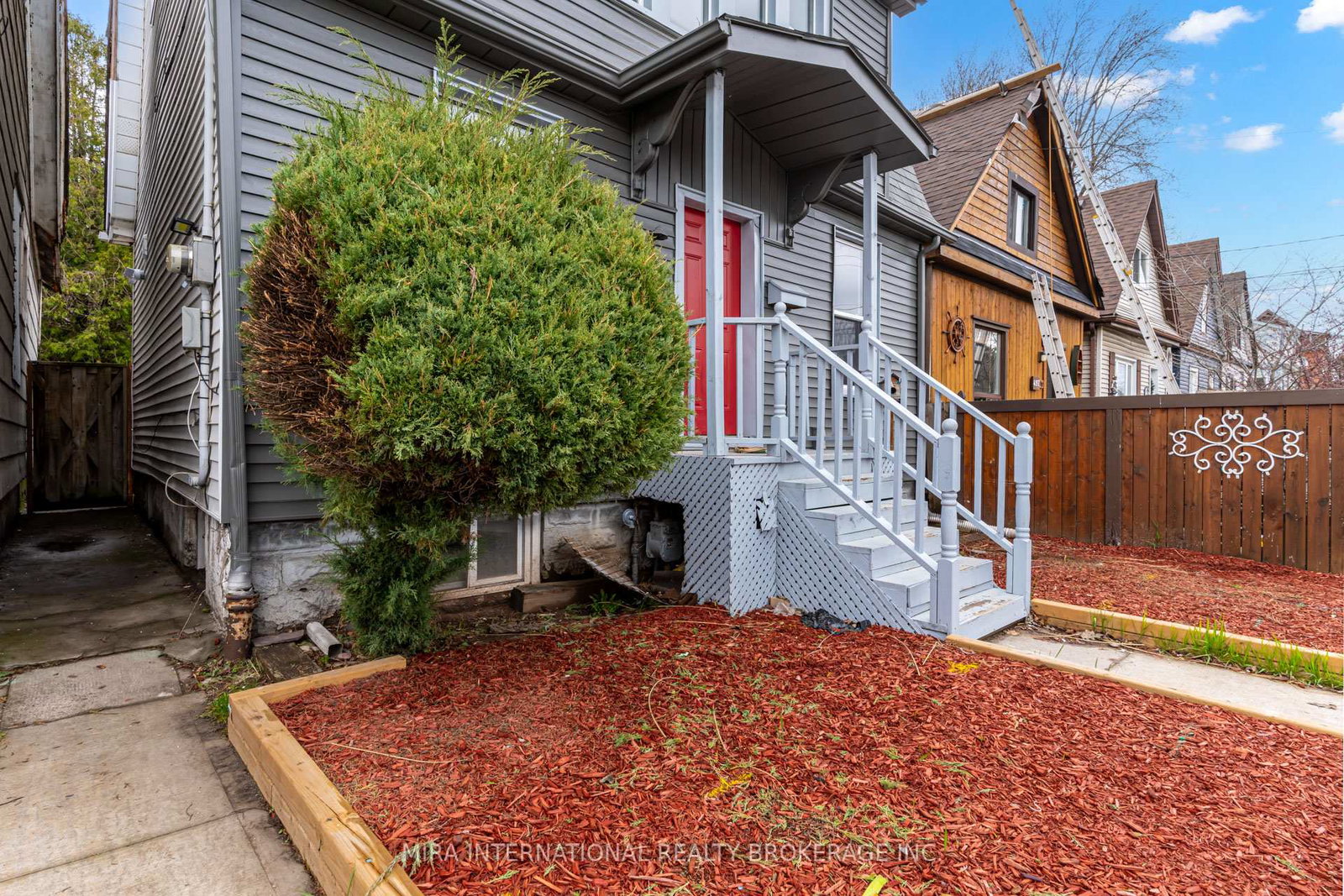 495-ferguson-avenue-n-hamilton-ontario-x12056837