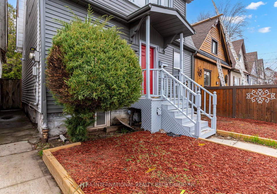 495-ferguson-avenue-n-hamilton-ontario-x12056837